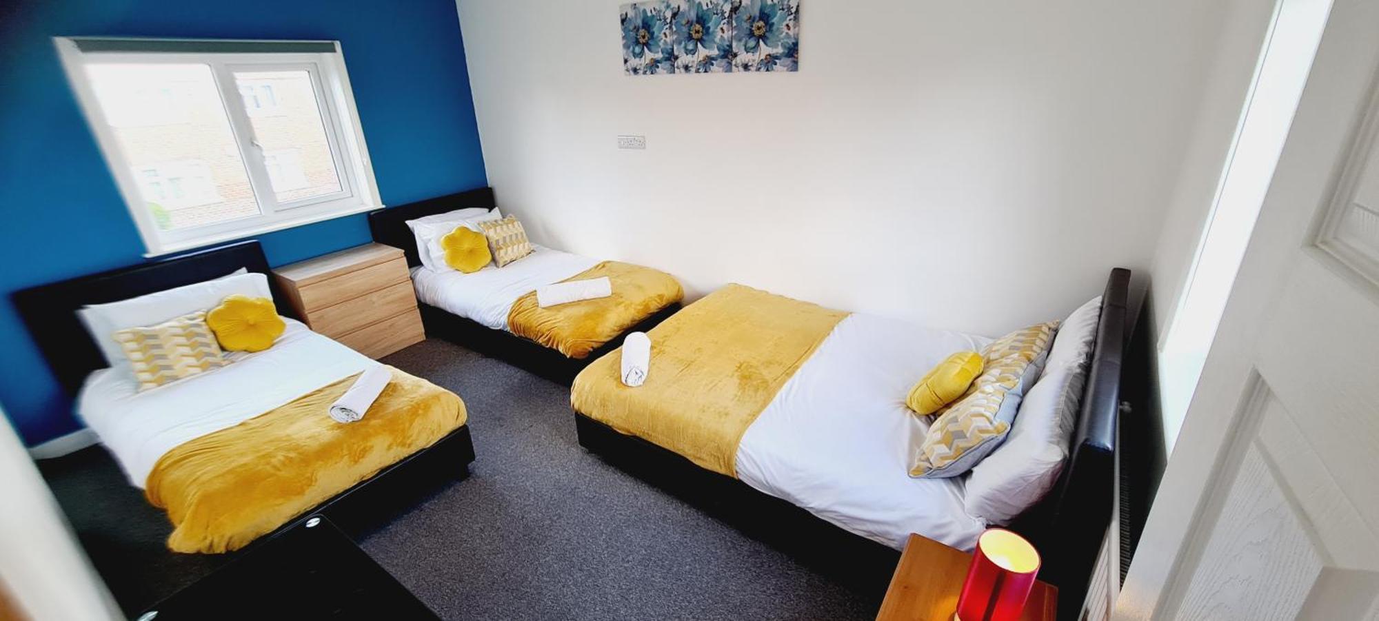 Browning House 3 Bedroom 6 Beds Long Or Short Stay ダービー エクステリア 写真